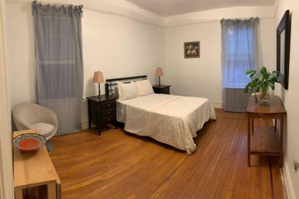 Cozy 2 Bedroom Apartment In Queens New York Dış mekan fotoğraf